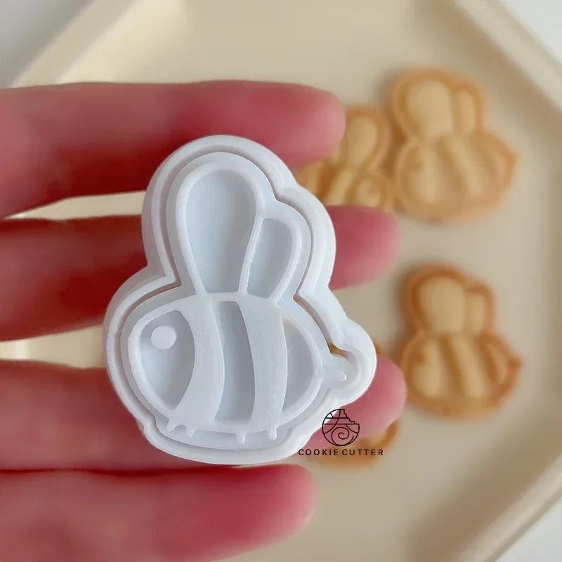 3D Cartoon House Cookie Stamp Mold Forest Tree DIY Baking Tools Cookie Cutter Fondant Biscuit Cake Decorating Mould Cookie Tools