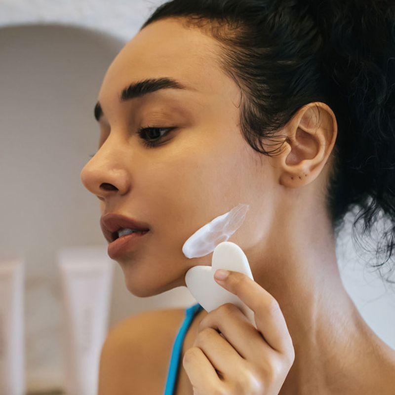 Gua Sha Cream Home Care 2-piece Set (Ampoule Cream + Lifting Stone Gua Sha)