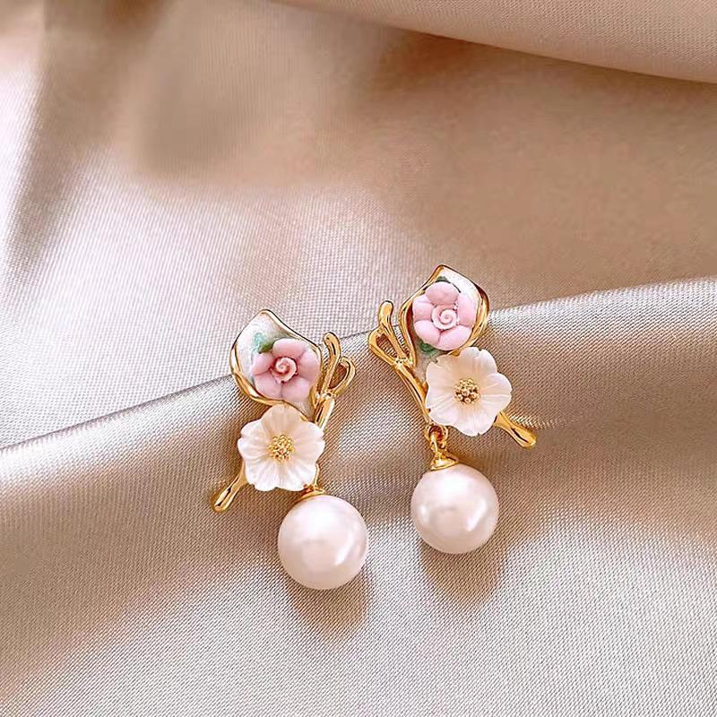 French Sweet Camellia Stud Earrings Pendant Retro Gentle Earrings Mori Fresh Design Niche Versatile Earrings
