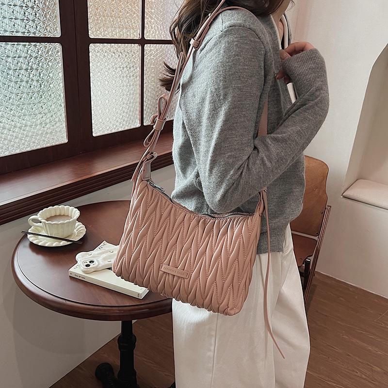 Fashion Bag Women's New Versatile Pleated Shoulder Messenger Bag Women