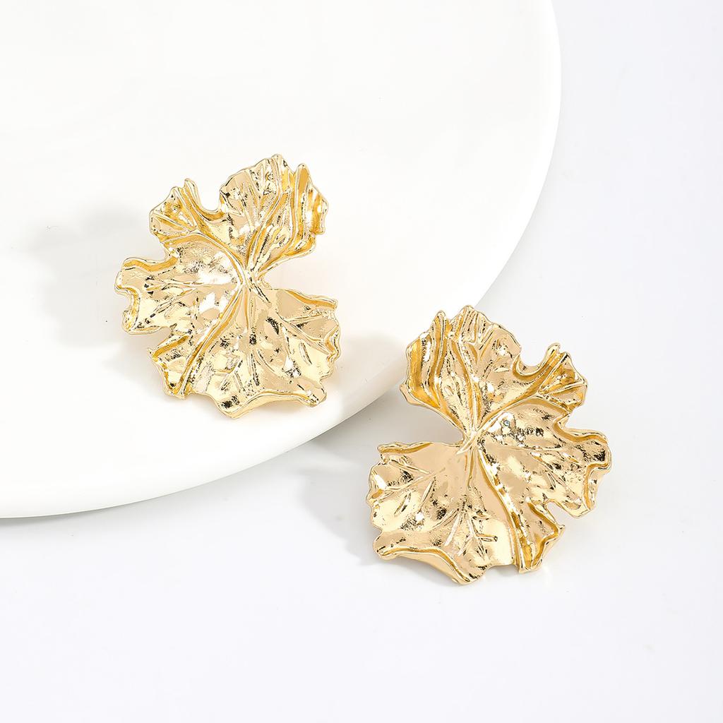 New fashion petal stud earrings creative personality pleated texture earrings design sense high-end versatile earrings