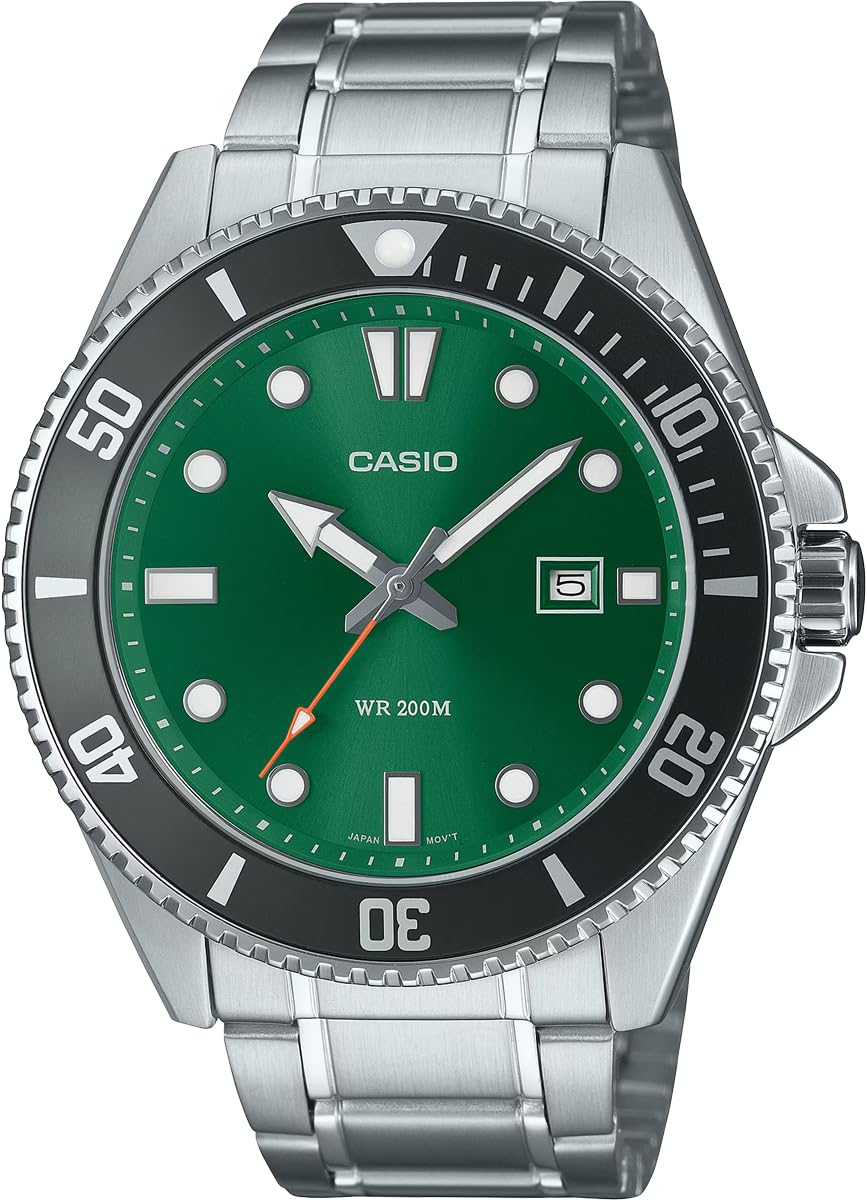 

[Casio] CASIO Standard Analog Sports 20 ATM Water Resistant Watch MDV-107D-3A2V Men s Green Dial Metal Band Overseas Model [Parallel Import]
