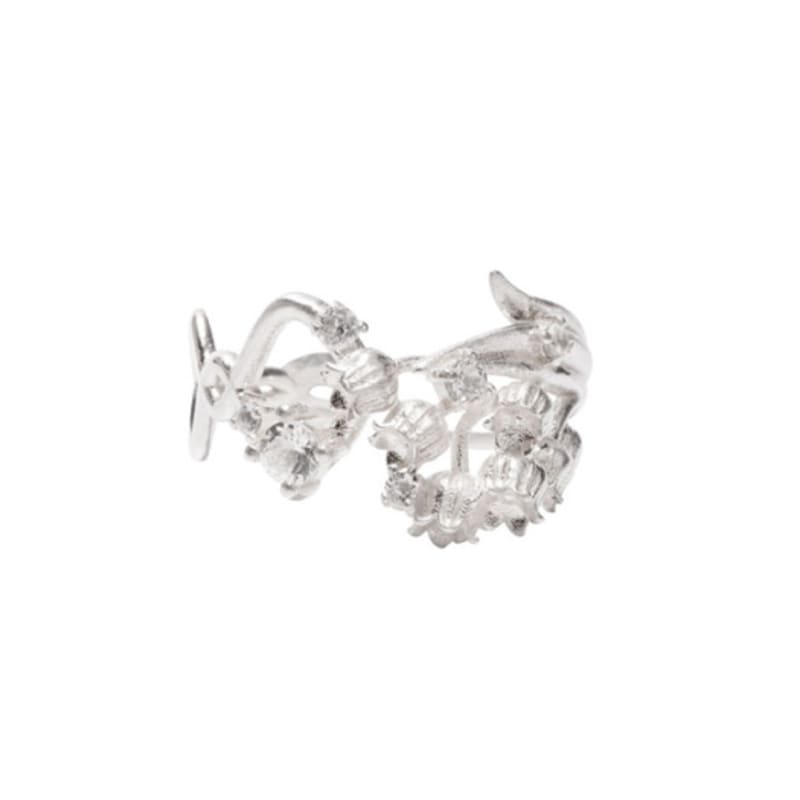 tomorrowobject 23FW.lily of the valley. ring 05