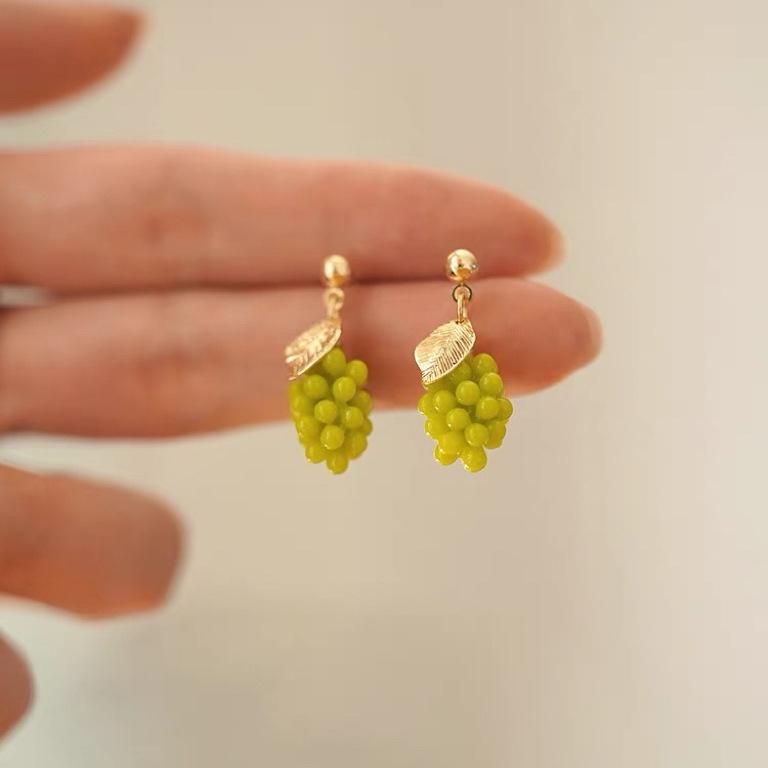 New Korea Style Cute Green Grape Earrings Ear Clips Summer Fahion Fresh Fruit Small Grapes Earrings for Women Jewelry Gift