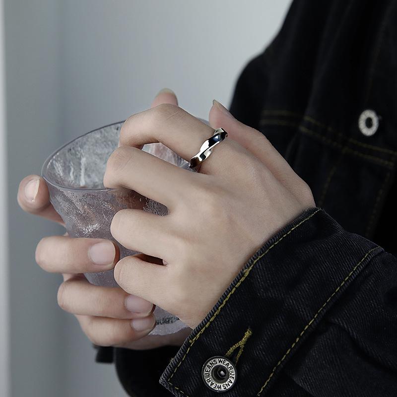 Moebius Infinite Men's High-End Open Ring: Trendy, Cold Style Fashion.