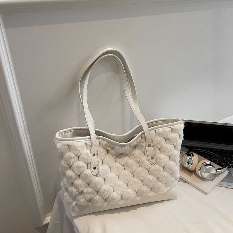 Winter Solid Color Patchwork Plush Shoulder Bags for Women Versatile Ladies Furry Bucket Bag Large Capacity Female Handbags Tote