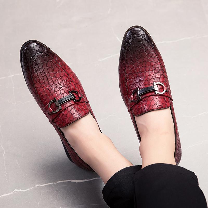 

Модные люксовые брендовые мужские универсальные мокасины 2024 года, дышащие туфли без застежек для офиса, мужская обувь, классическая повседневная обувь из кожи 46 красный