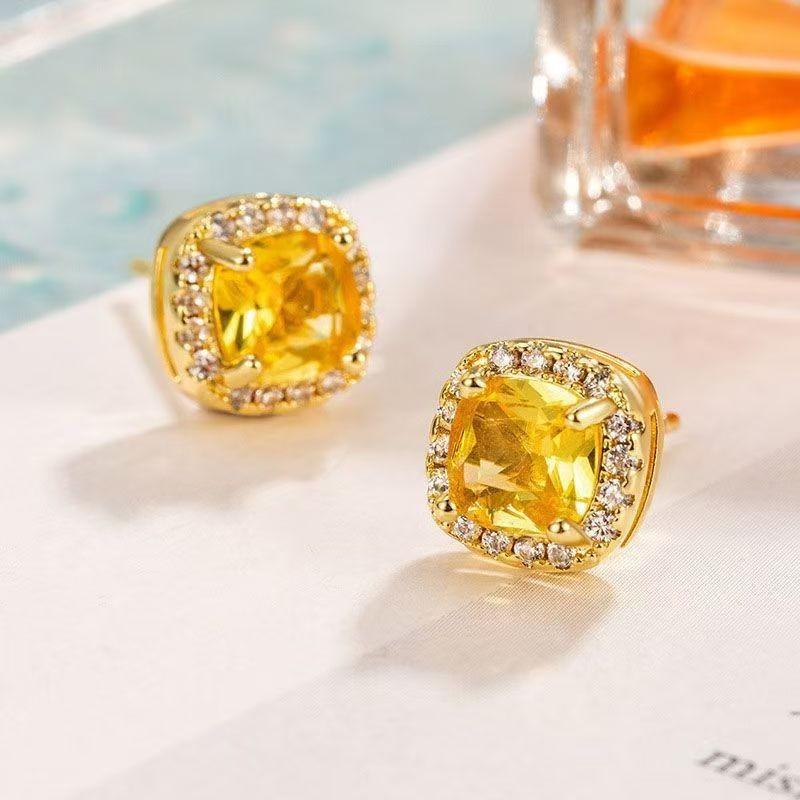 Pinkdudu Sugar Cube Yellow Diamond Stud Earrings Sparkling Light Luxury High-End Earrings Elegant PD2518