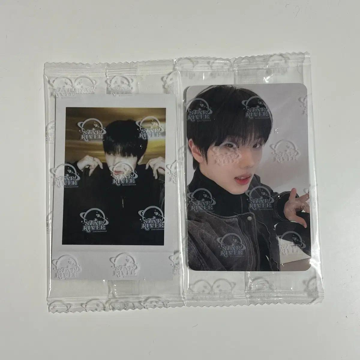 

Ncitydream Джисон Звездная Река Третий Китай Микрофон Бонус Набор Фотокарточек