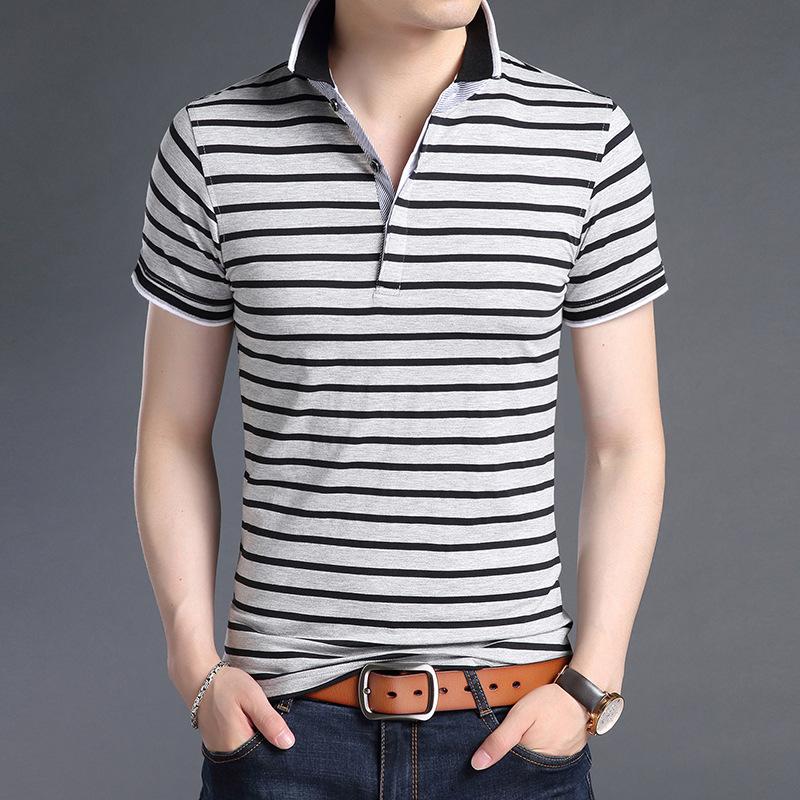 Sommer Neues Jugend Herren Koreanisch Dünnes Kurzarm T-Shirt Paneel Revers Knopf Patchwork Druck Streifen Mode Lässig Baumwoll-Top