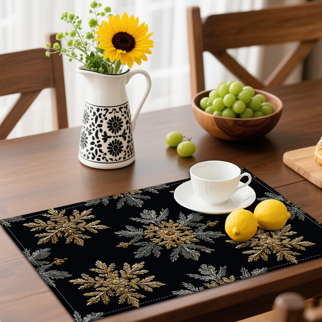 Set of 4/6 Christmas Snowflake Placemats, Featuring a Luxurious, Metallic Snowflake Design Made of Linen, Perfect for Holiday Table Decor, Festive Dec