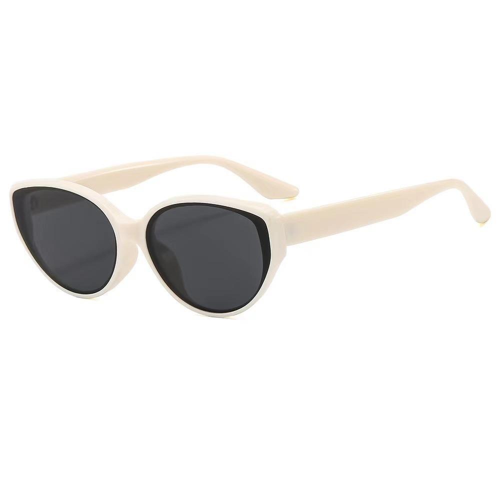 

2026 New Cat Eye Sunglasses for Women Cat Eye Sunglasses Sunscreen and UV Resistant Fashionable Small Frame Sunscreen Sunglasses