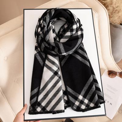 Accessoires – Schals & Tücher