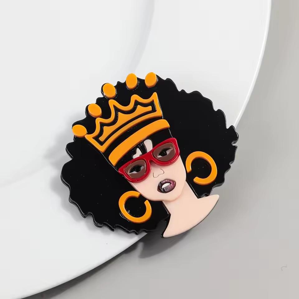 Cute Abstract Lady Acrylic Brooches Pins for Women Personalized Funny Cartoon Girls Figure Resin Badge Jewelry Accessories Gifts