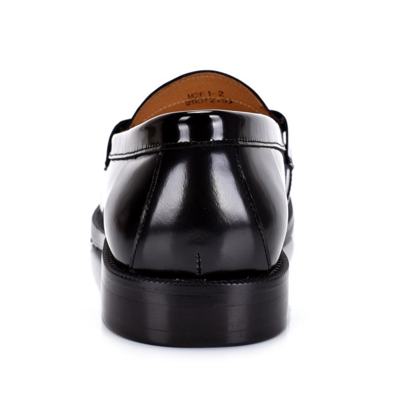 Herren-Loafer im britischen Stil mit Quasten: Modische Slipper aus Lackleder für Business Casual und formelle Anlässe
