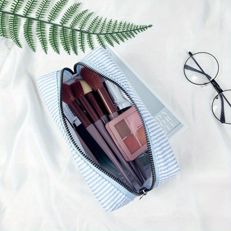 Fashion Women Ruffle Cosmetic Bags Striped Storage Make Up Bags for Women Lady with Zipper Travel Bag Makeup Bag