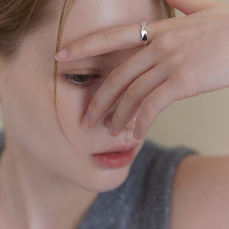 Lewe Wave Two-tone Ring