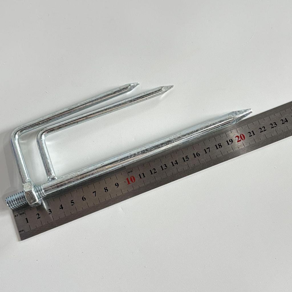 Portable Steel Fish Fork: Thickened Sickle-Style Spike for Fishing