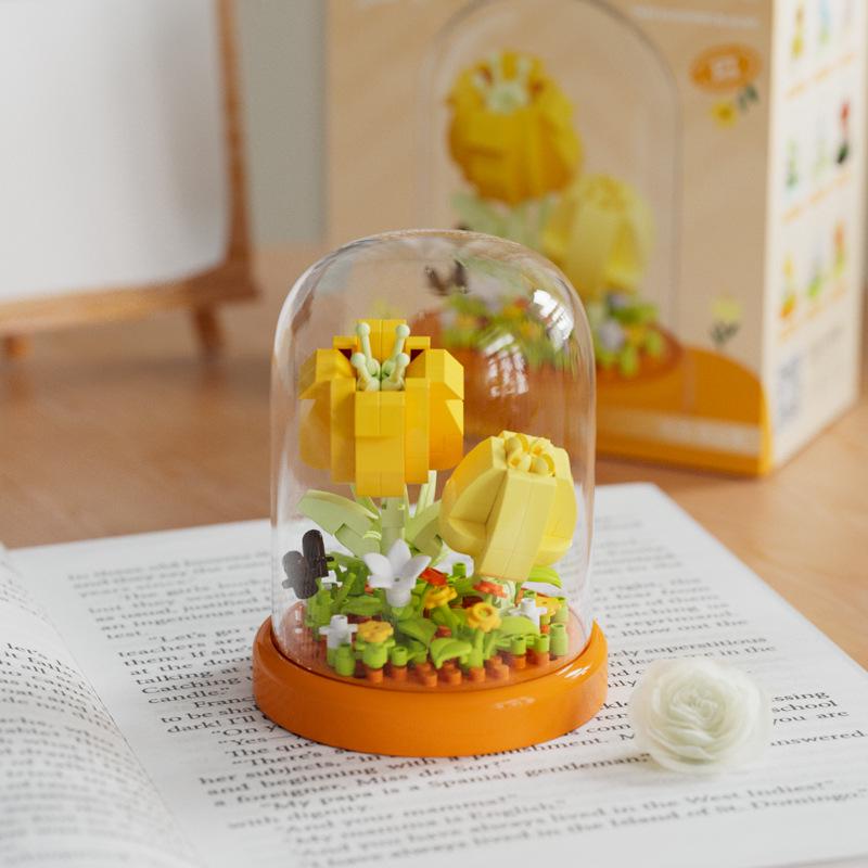 Secret Garden Flower Building Blocks: Rose & Carnation Potted Plant Toy - Perfect for Children's Play and Teacher's Day Gifts