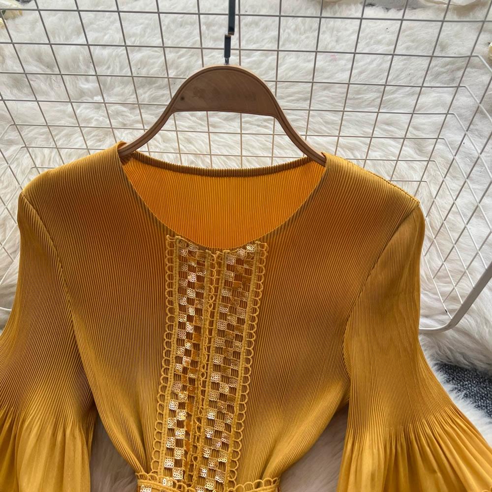 High-End Heavywork Lacing Paillette-Panel Waist-Banding Lantern Sleeve Maxi Dress for Women Autumn Charming Long Women Dress