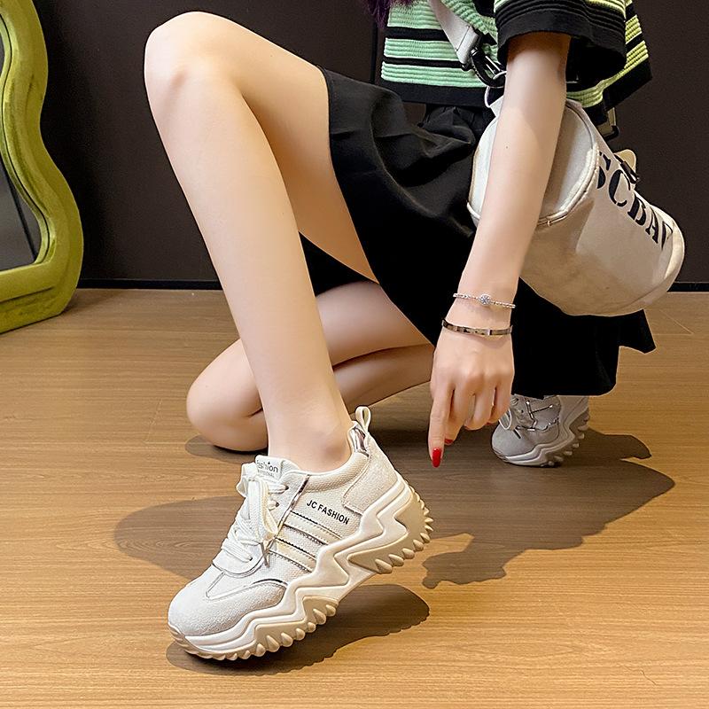 Korean Version of the New Dad Shoes for Women, Spring Student Sports Running Shoes, Casual Shoes with Heightened Thick Soles