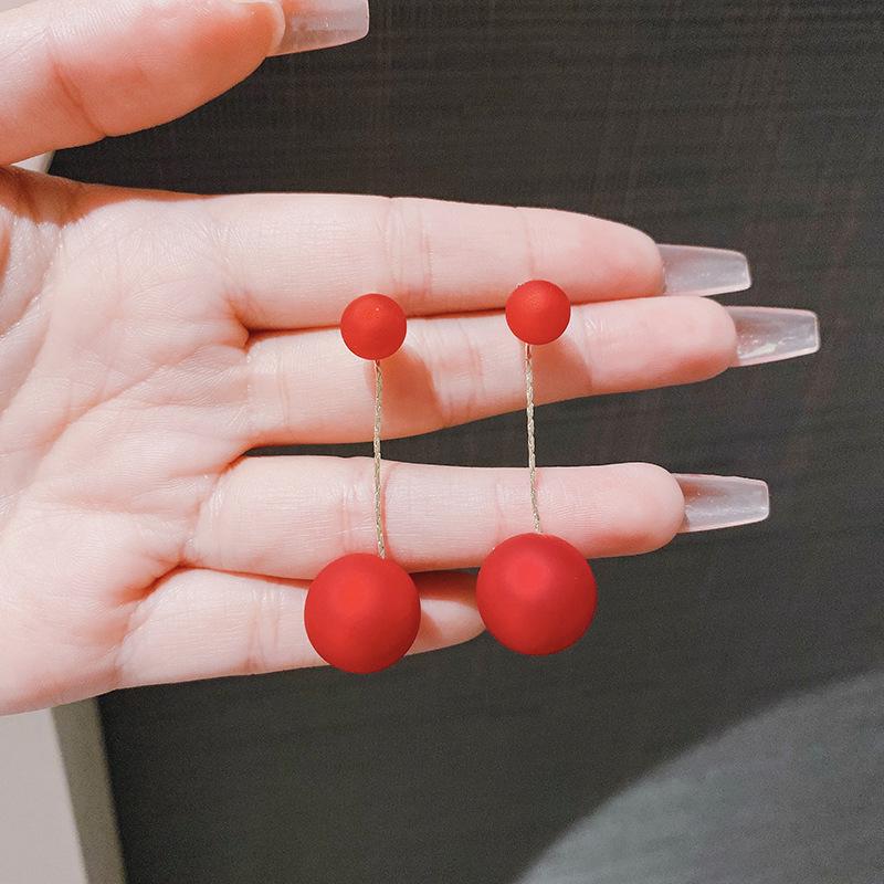 

Корейские серьги-кисточки с жемчугом на Новый год: Праздничный, Модный и Минималистичный красный