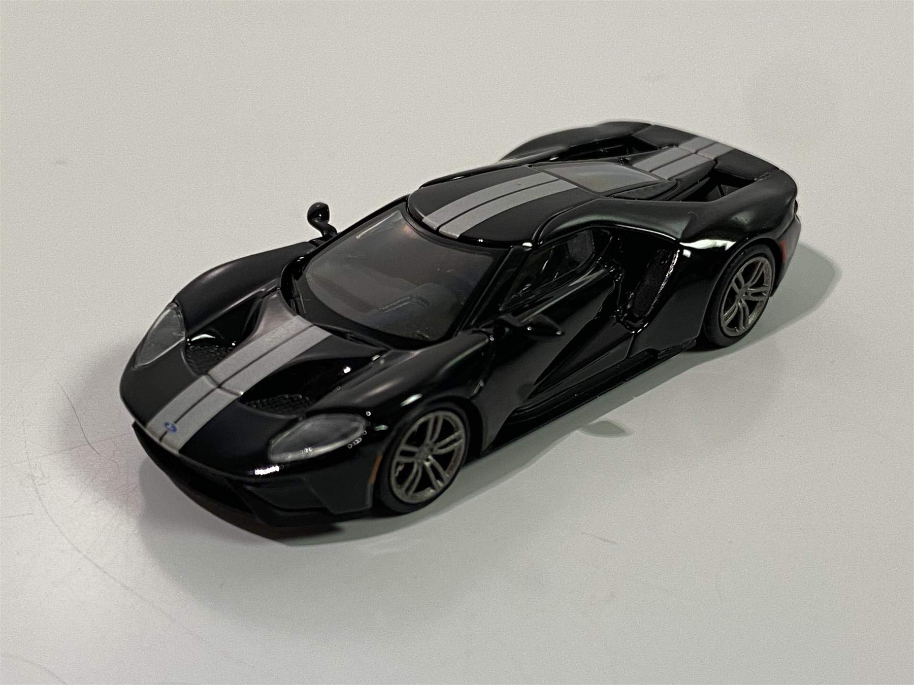 

Minichamps Ford GT 2018 Stripe 1/87 Black/Silver чорний