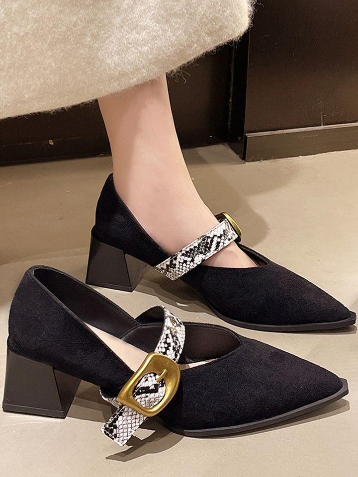 French Thick Heel Mary Jane Single Shoes Women's Autumn 2025 New One-word Buckle with Shallow Mouth Work Professional High Heels