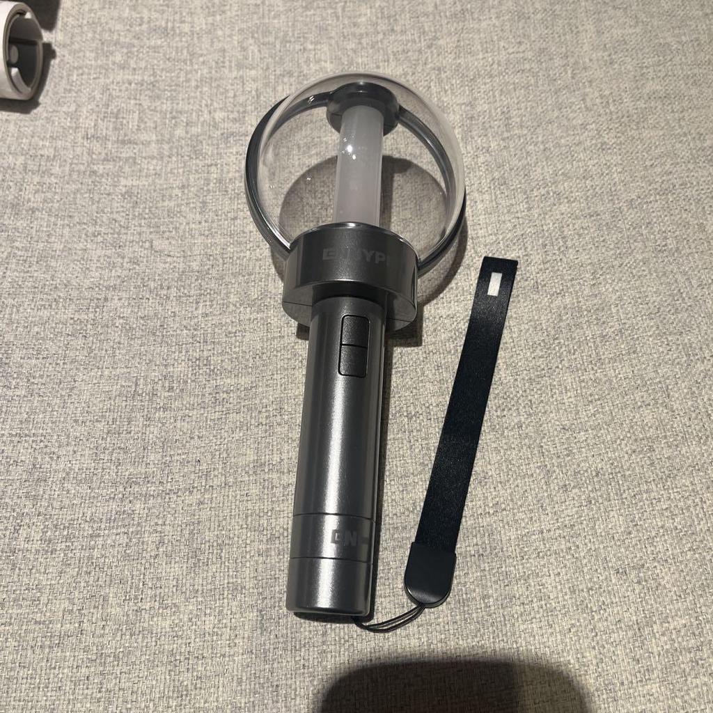 [USED] ENHYPEN Silver Penlight with Storage Bag