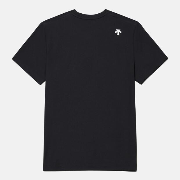 DESCENTE Label Lock Wording Graphic Short Sleeve T-Shirt Black Sr223Uts47 (A Type)