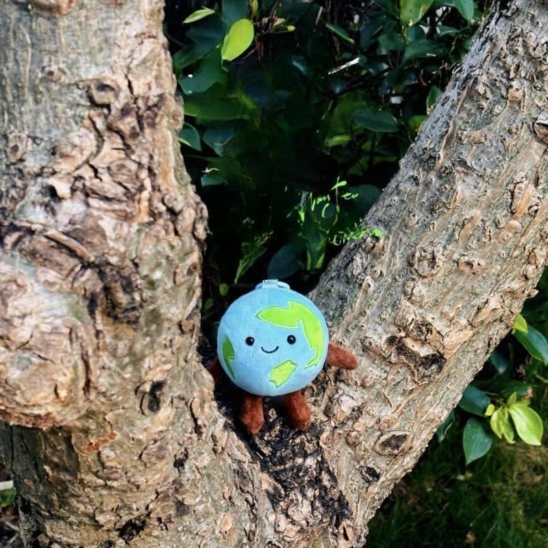 10cm Uroczy Kreskówkowy Ziemia Mały Wisiorek Pluszowy Ziemia Breloczek Pluszowa Zabawka Kawaii Mała Ziemia Miękka Lalka Dekoracja Breloka do Plecaka