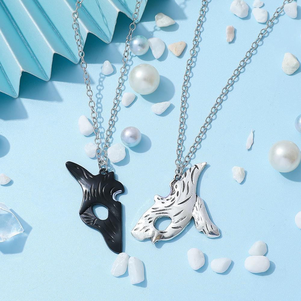 2PCS Antique Silver-plated Necklace Couple Vintage Style League of Legends Peripheral Sheep and Wolf Pendant Jewelry Fans Gifts