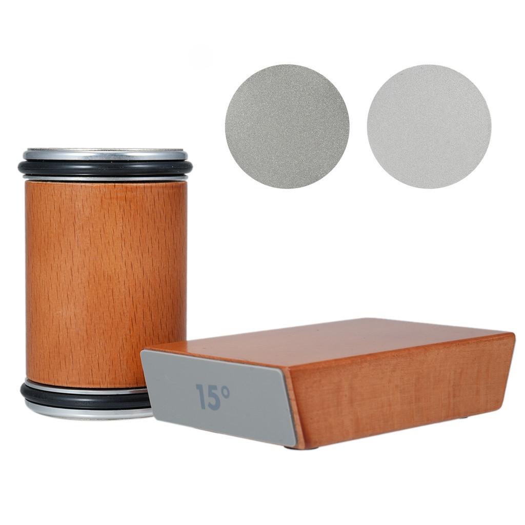 

Кухонный высокоэффективный инструмент для заточки Набор кухонных ножей Домашний точильный камень для ножей Портативный набор с роликовой точилкой для ножей коричневый