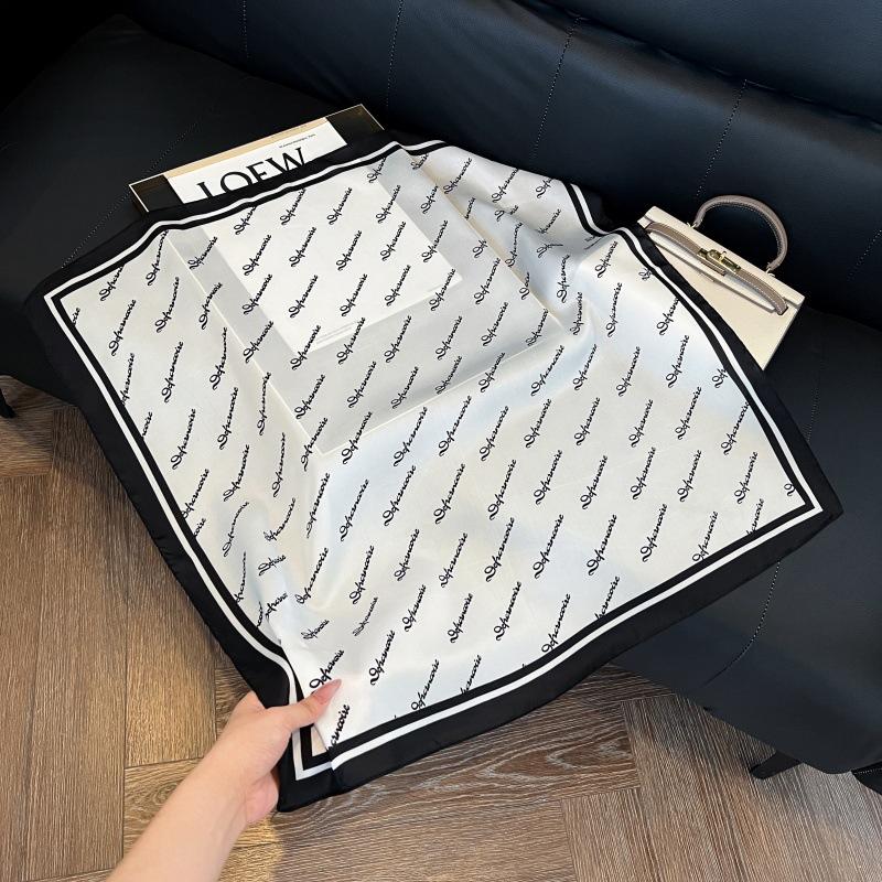 New silk scarf women's fashion versatile high-end small square scarf Korean version neck protection scarf spring and autumn retro scarf binding bag
