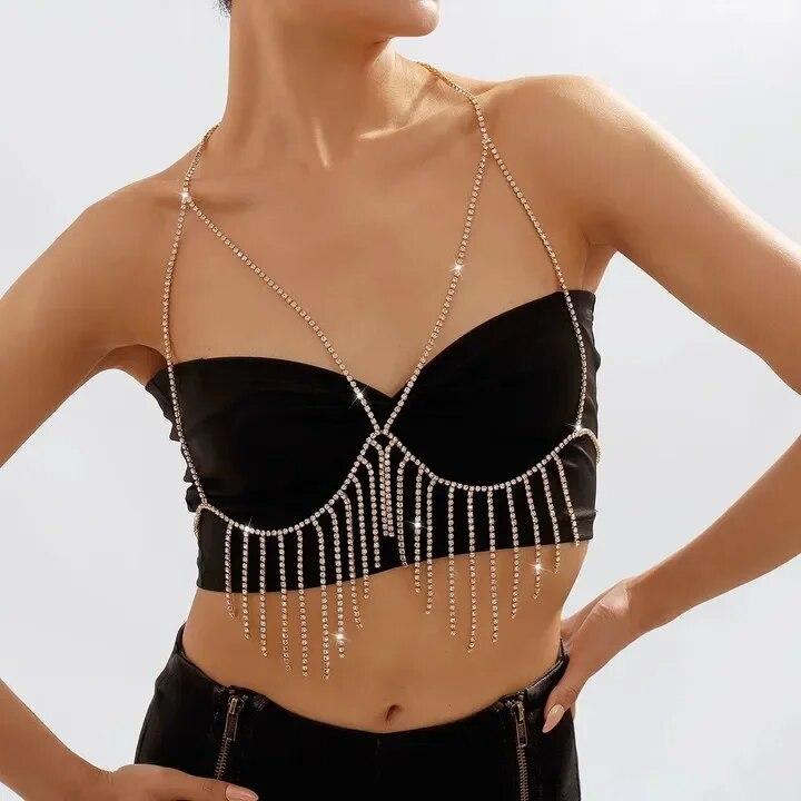 Sexy Kreuz-Brust-Halskette für Frauen Pailletten Brust-BH Taillengürtel Bauchkette für Strand-Bikini Romantischer Körperschmuck 2023 Sommer