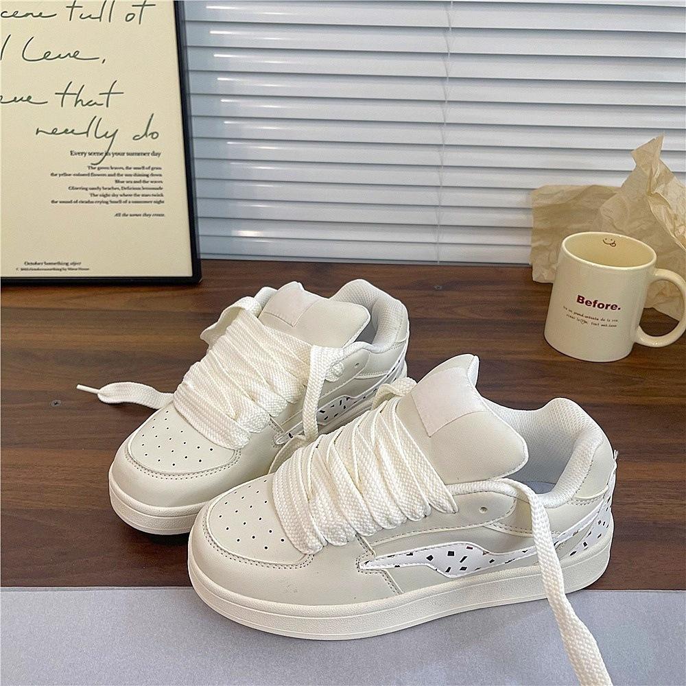 Fashion niche milky white bread shoes women's summer new student versatile casual board shoes women