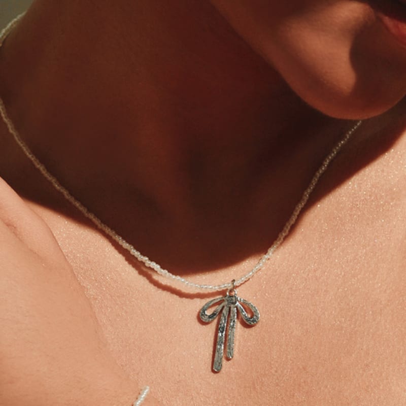 

eyh.arte Ribbon in the sky Collection .01 white