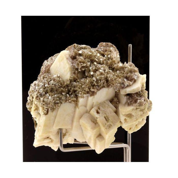 Microcline + Muscovite 540.6 carats