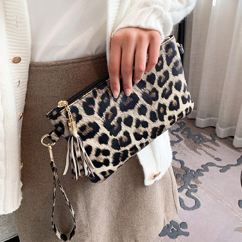 Women Clutch Bag Leopard Print Long Wallets Female Fashion Design PU Leather Wallet Messenger Bag Ladies Elegant Handbag Change Key Case