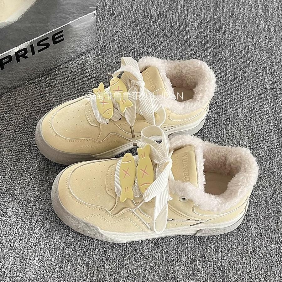 Original niche design fleece board shoes women's 2025 new winter versatile platform white shoes warm casual shoes
