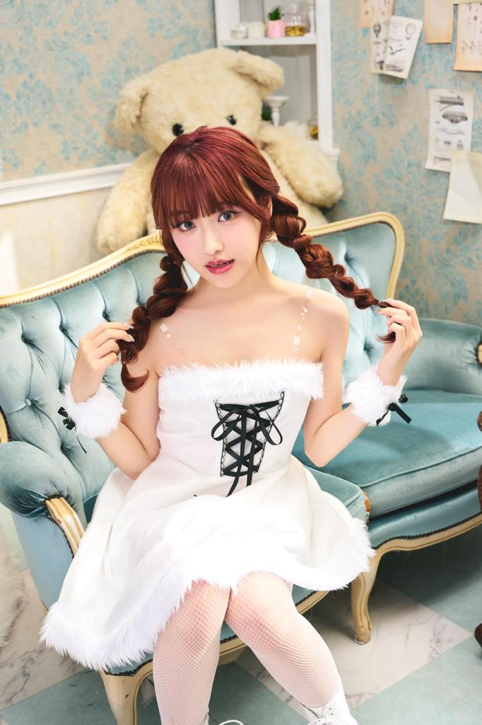 Clearstone Miminoel Christmas Cat Cape Santa Costume for Women, Size M, White