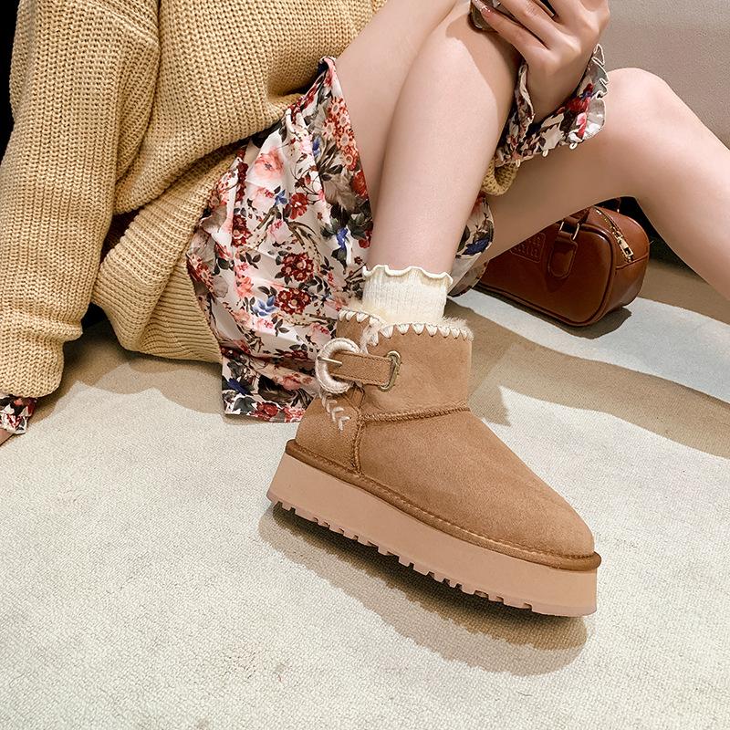 Muffin thick-soled cowhide integrated hook-up snow boots women's short wool short boots thickened warm and heightened cotton shoes