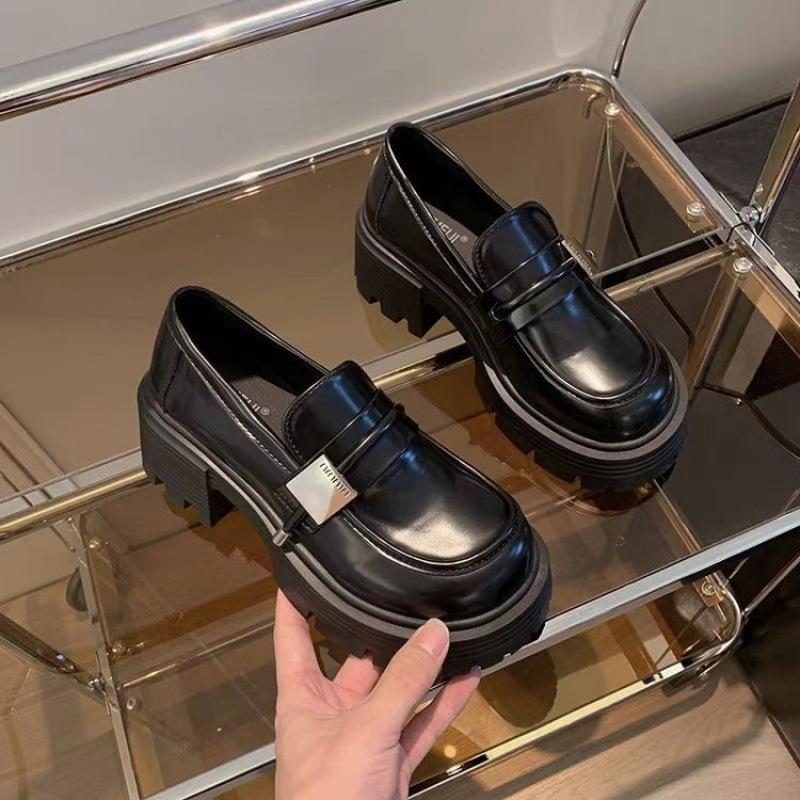 Plateau-Loafer Damen Metall Schnalle Herbst Neu Erhöhend Britischer Stil Einzelne Schuhe Dicker Absatz Ein Pedal Retro JK Kleine Lederschuhe