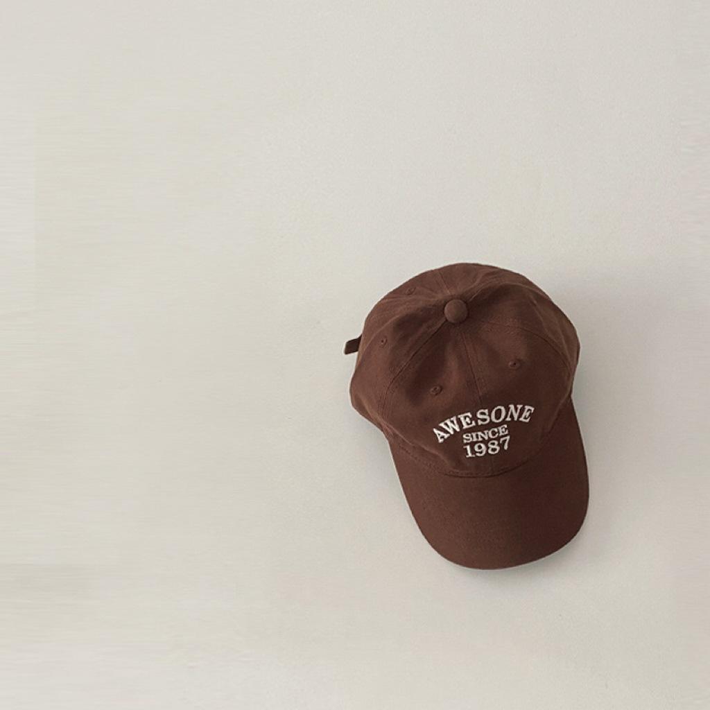 

American retro letter baseball cap women s enlarged and deepened wide brim cap versatile big head circumference hat shows small face M（56-58cm） темно-коричневого кольору