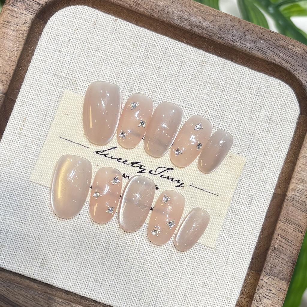 Nude Color Gradual Change Cat's Eye Pure Hand-worn Nail Light Luxury White Advanced Short Nail Patch Fake Nail