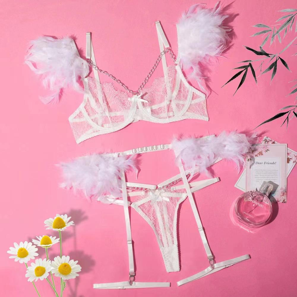 Sexy Lingerie Sets Exquisite See Throug Lace Feather Exotic Underwear Set Metal Chain Bra And G-String Garter Belt 3 Piece Suits