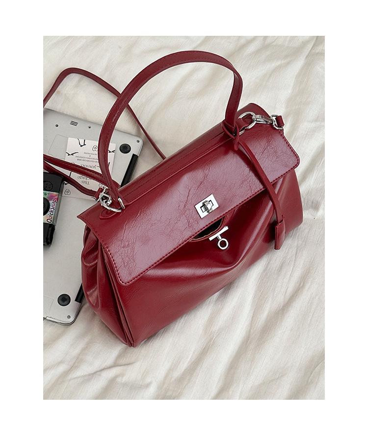 

Универсальная сумка кроссбоди и тоут большой вместимости для осени и зимы 2025 Small 30x11x21cm красный