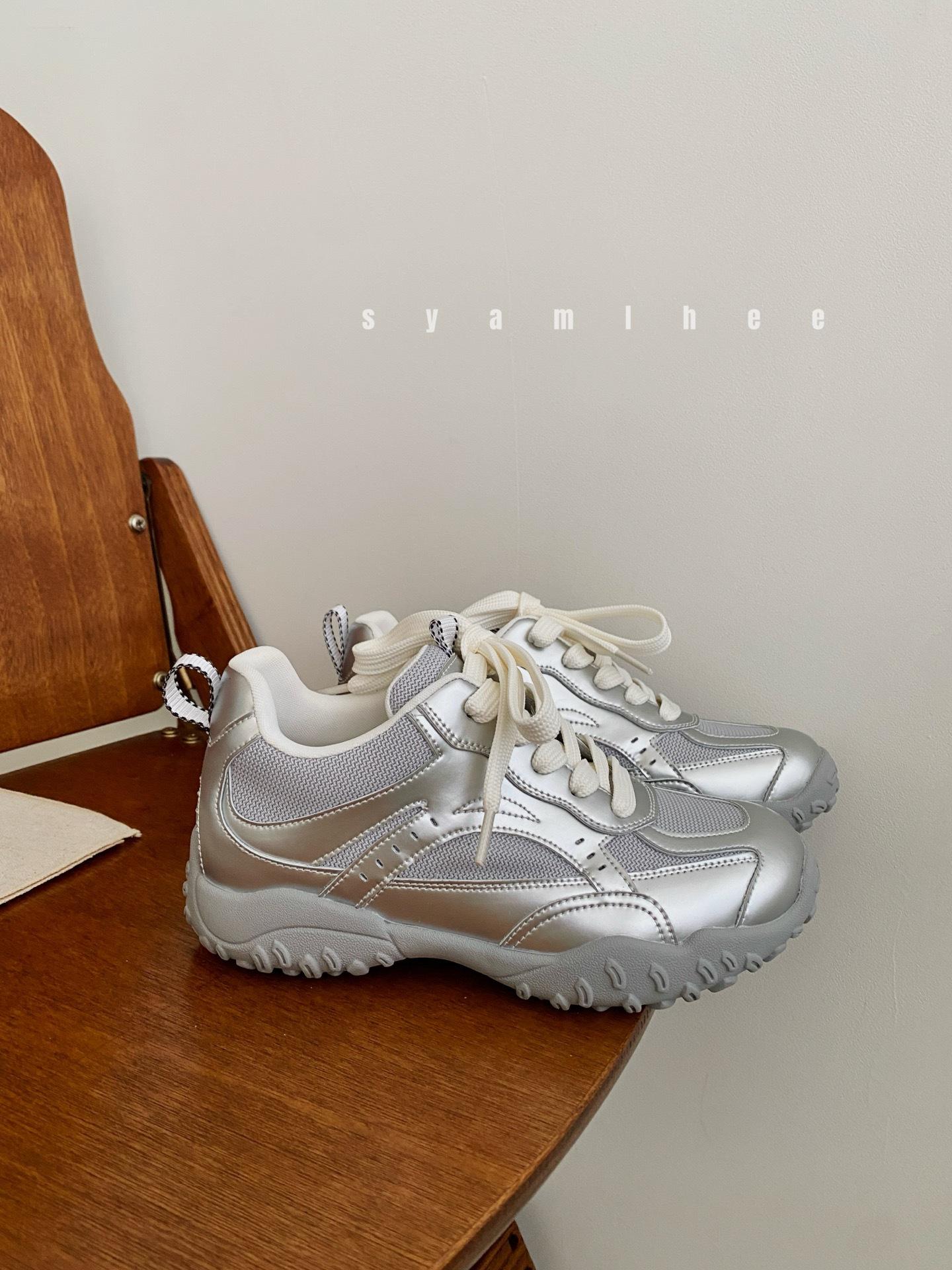 

Leather German training shoes women s 2025 new mesh breathable color matching casual shoes fashionable non-slip lightweight lace-up 35