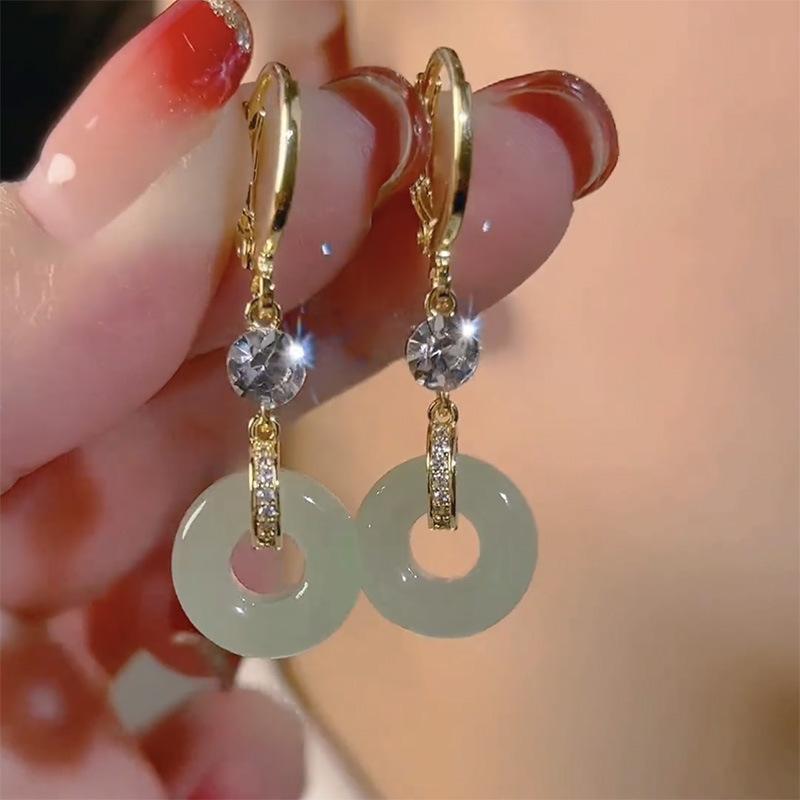 Women New Retro Chinese Style Buckle Fashion Earrings Temperament Long Palace Style Earrings Gift Jewelry