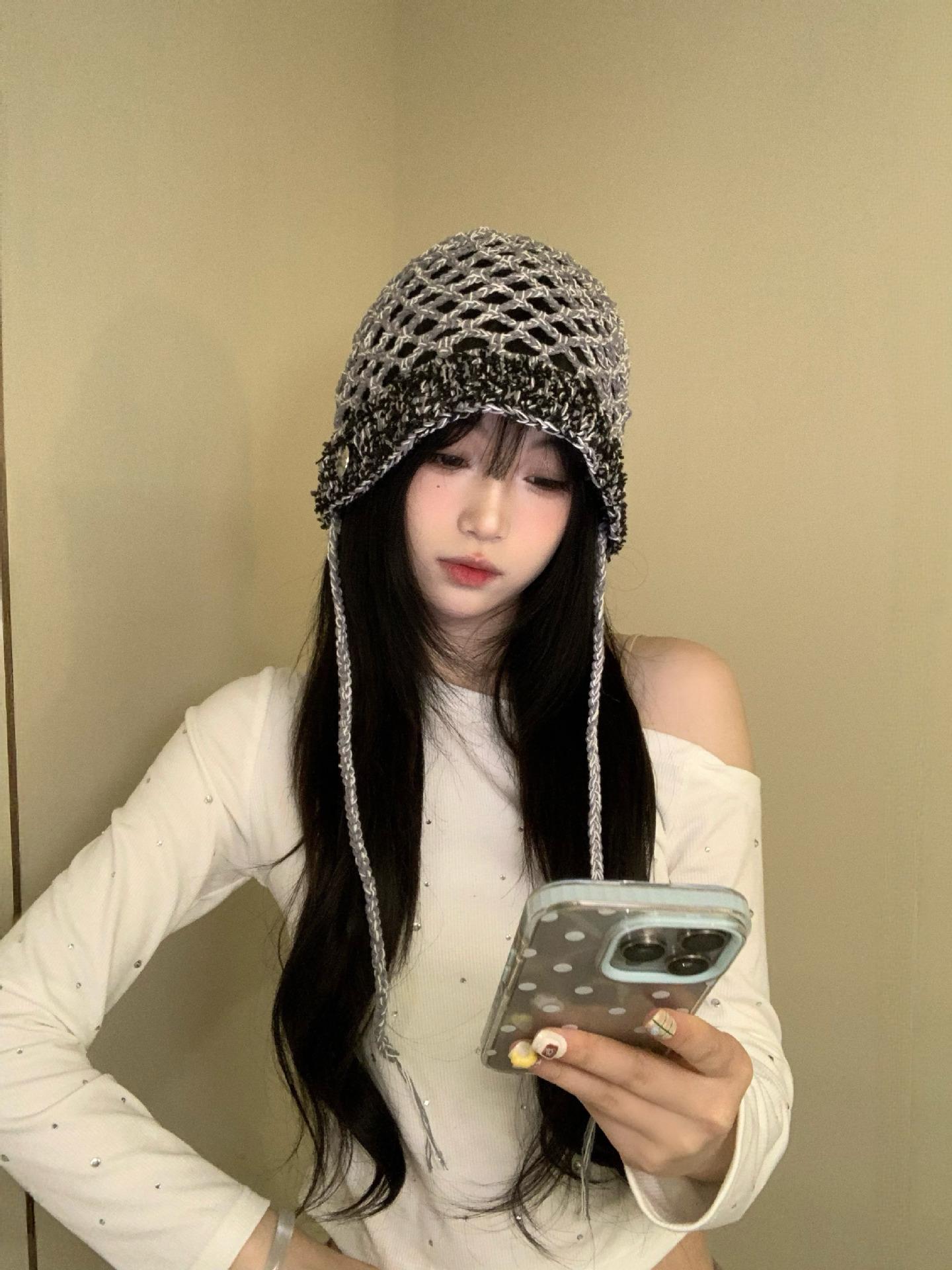 

Minimalist Lace-Design Knitted Beanie: Lightweight Summer Style, Retro-Inspired Artistic Knitted Beanie One Size